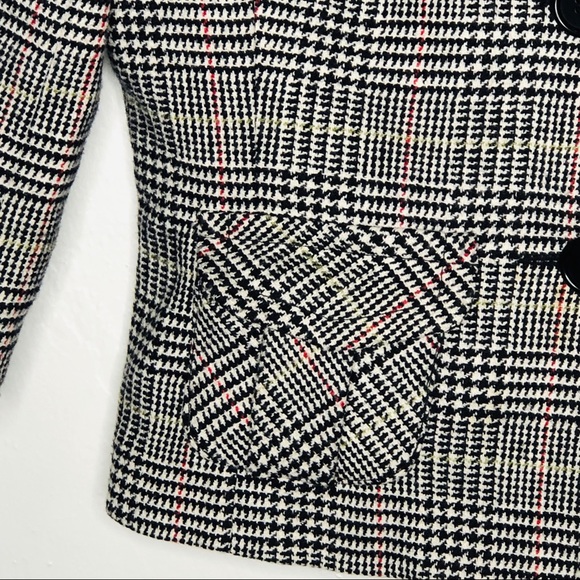 Trina Turk | Houndstooth Blazer - Picture 4 of 8